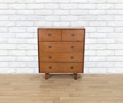 Leevi High Chest